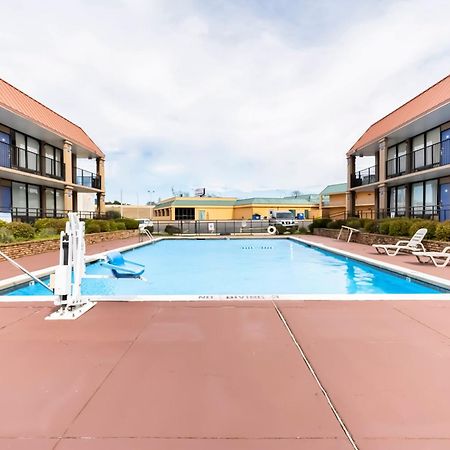 Oyo Hotel Bossier City La - Red River Екстер'єр фото